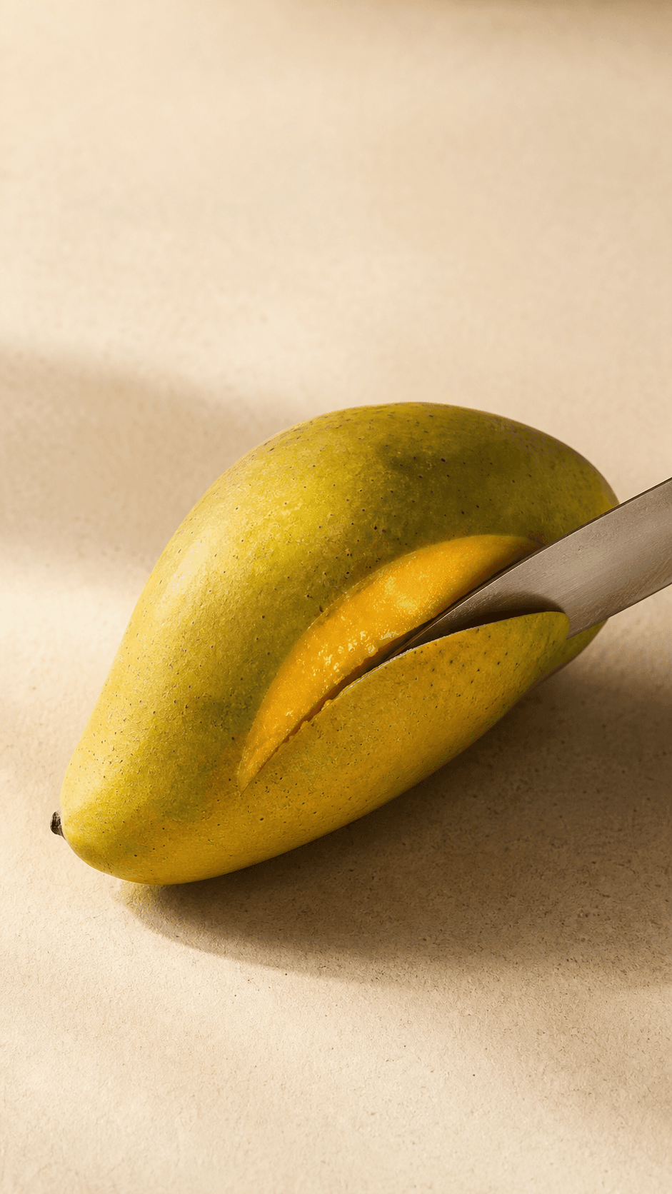 Golden Chaunsa mango flesh cut open